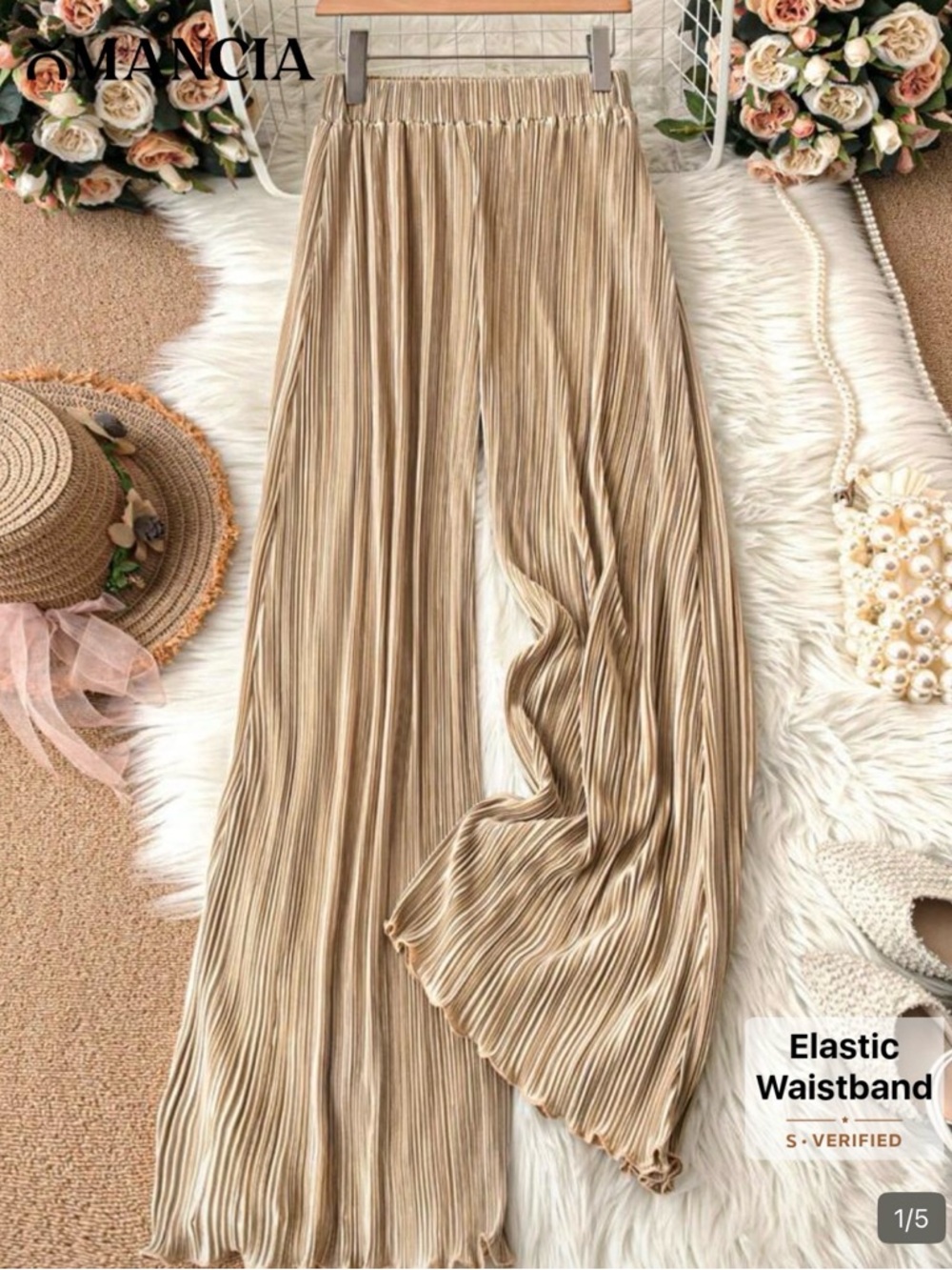 Pleated Wide-Leg Pants in Beige Size M